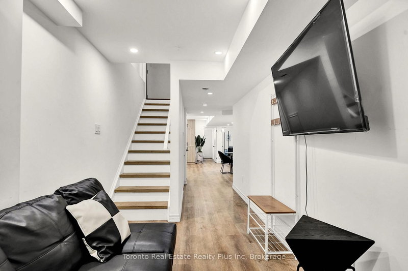 43 Erintol Way, Markham, L3S 3J5 | Image 2