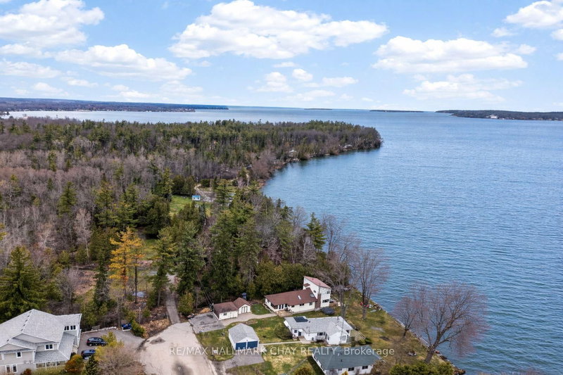 461 Limerick St, Innisfil, L9S 3T7 | Image 2