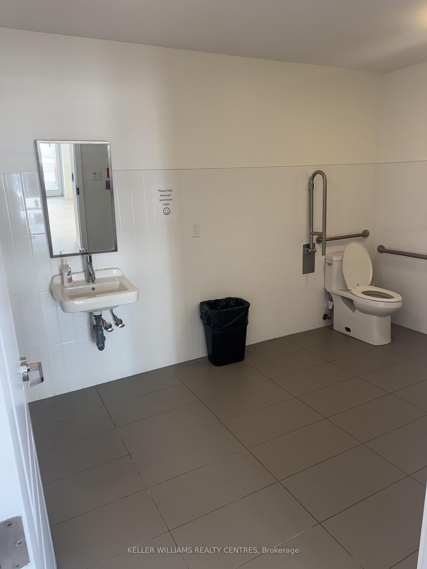 158 Anderson Avenue, Unit 10 - Photo 8