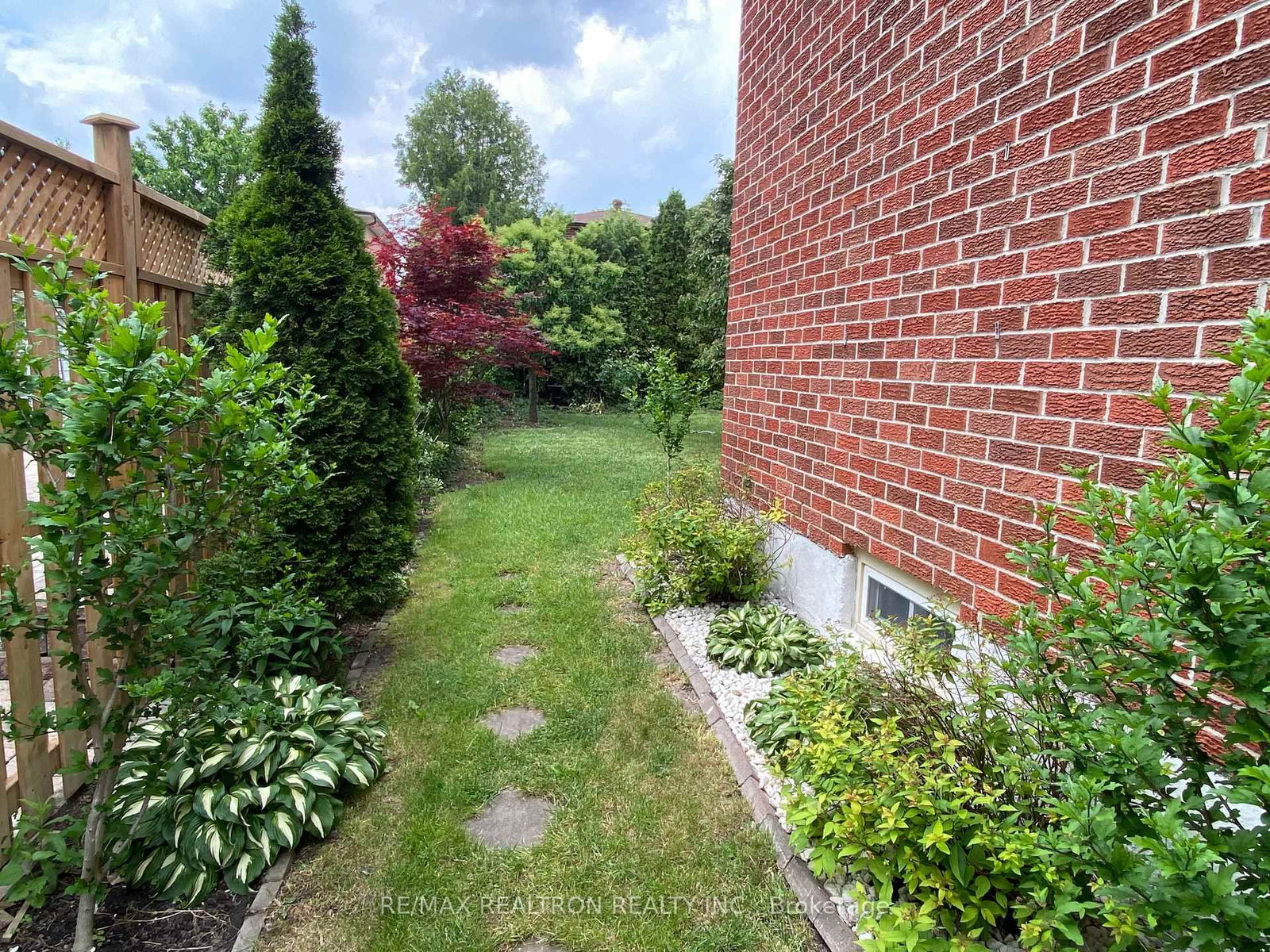 8 Belvedere Crescent - Photo 32