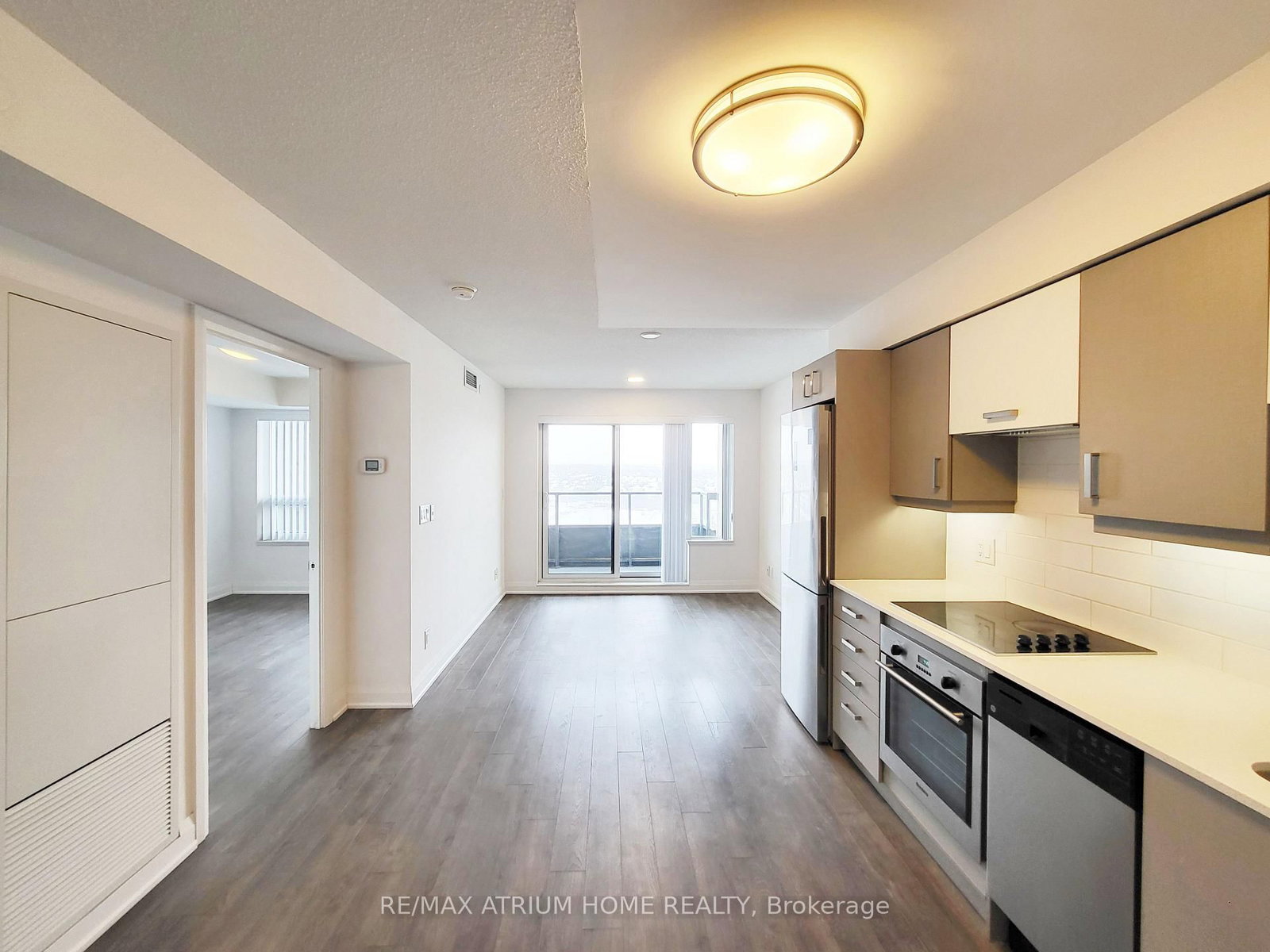 18 Uptown Drive, Unit 1801 - Photo 2