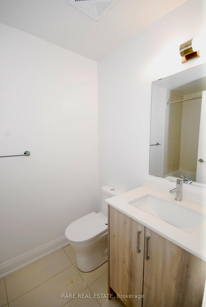 711E - 20 Gatineau Dr, Vaughan, L4J 0L3 | Image 3