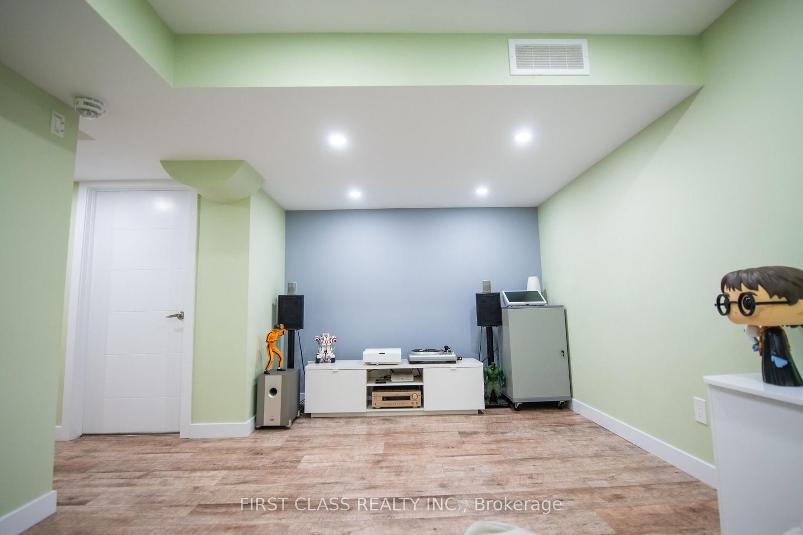 Townhouse for sale at 79 Decast Crescent, Markham, Ontario, L6B 1N8 - Box Grove - MLS: N13003918