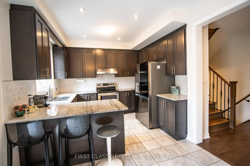 79 Decast Cres, Markham, L6B 1N8 | Image 2
