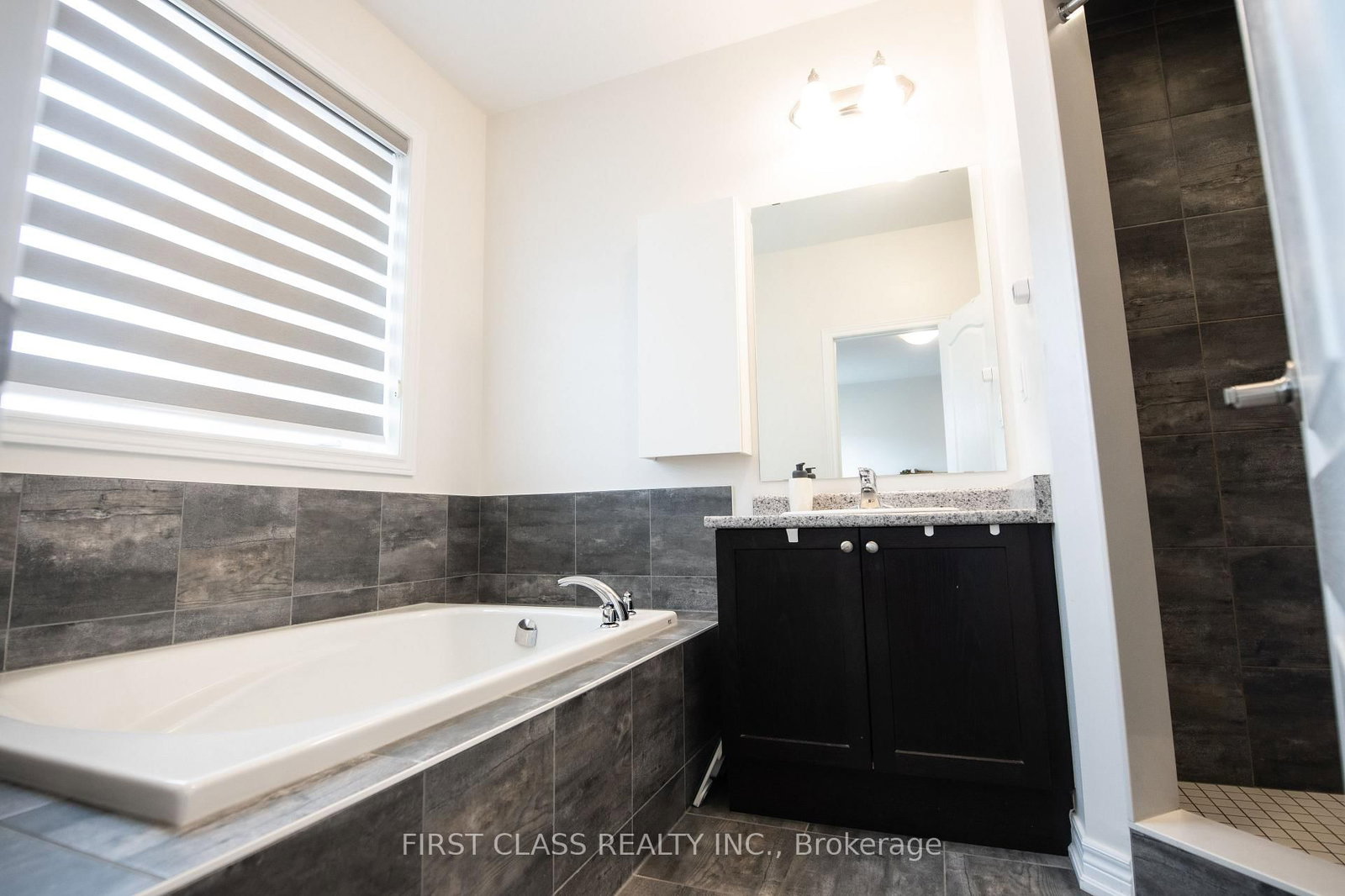 Townhouse for sale at 79 Decast Crescent, Markham, Ontario, L6B 1N8 - Box Grove - MLS: N13003918