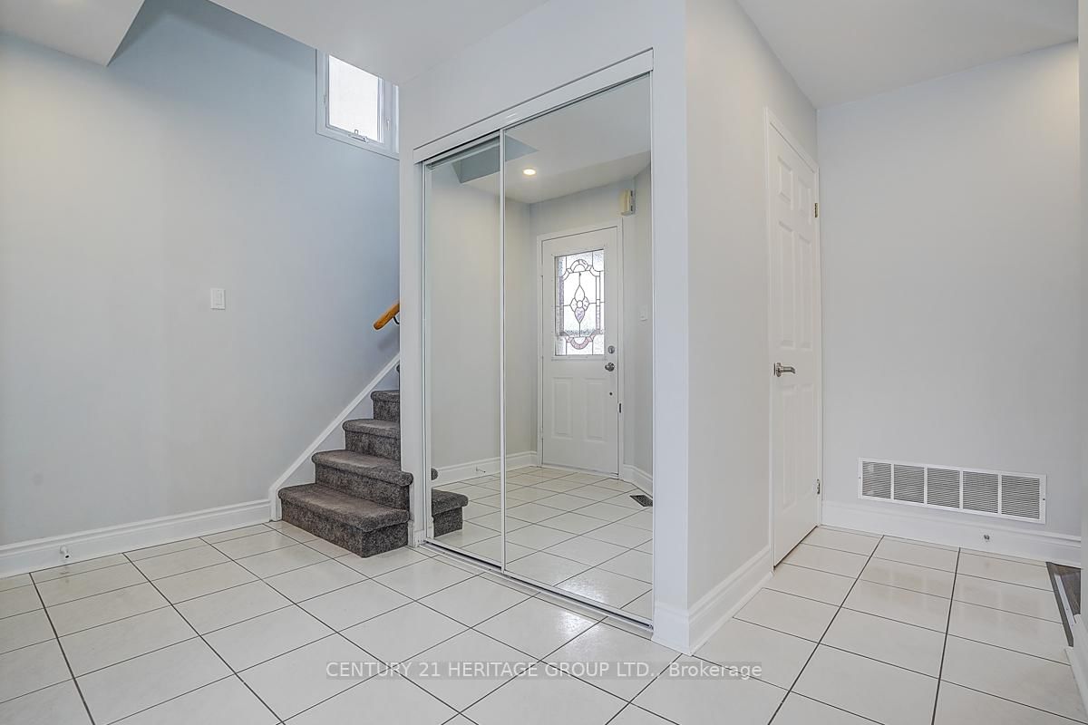 Semi-Detached House for sale at 110 Dunoon Drive, Vaughan, Ontario, L6A 1Z2 - Maple - MLS: N13004152