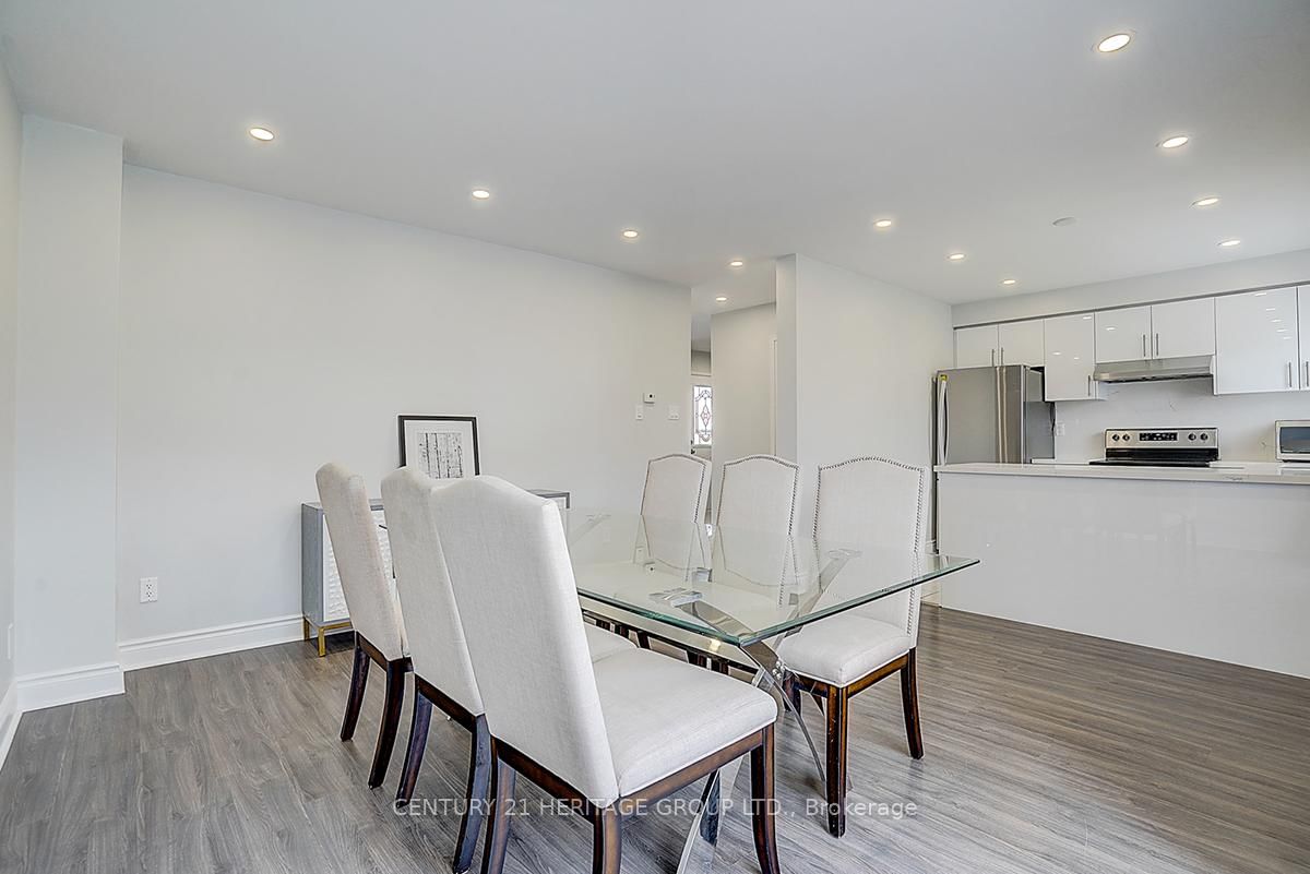 Semi-Detached House for sale at 110 Dunoon Drive, Vaughan, Ontario, L6A 1Z2 - Maple - MLS: N13004152