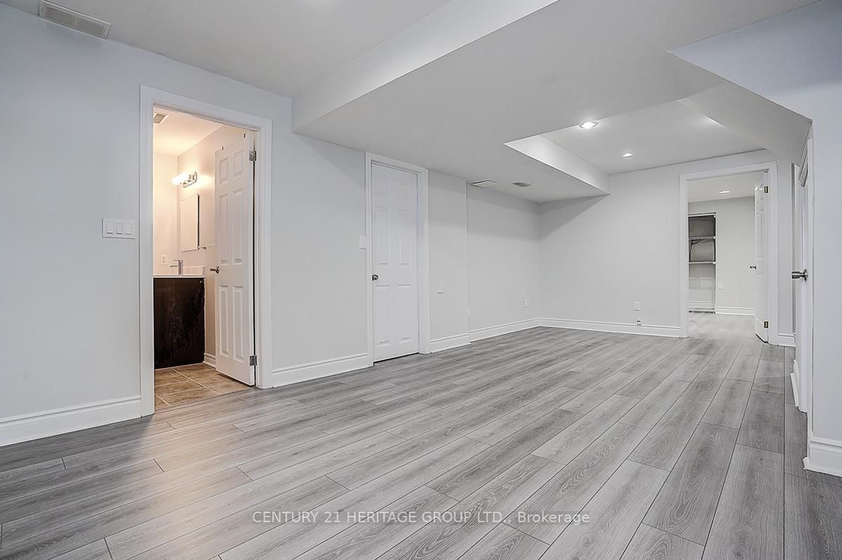 Semi-Detached House for sale at 110 Dunoon Drive, Vaughan, Ontario, L6A 1Z2 - Maple - MLS: N13004152