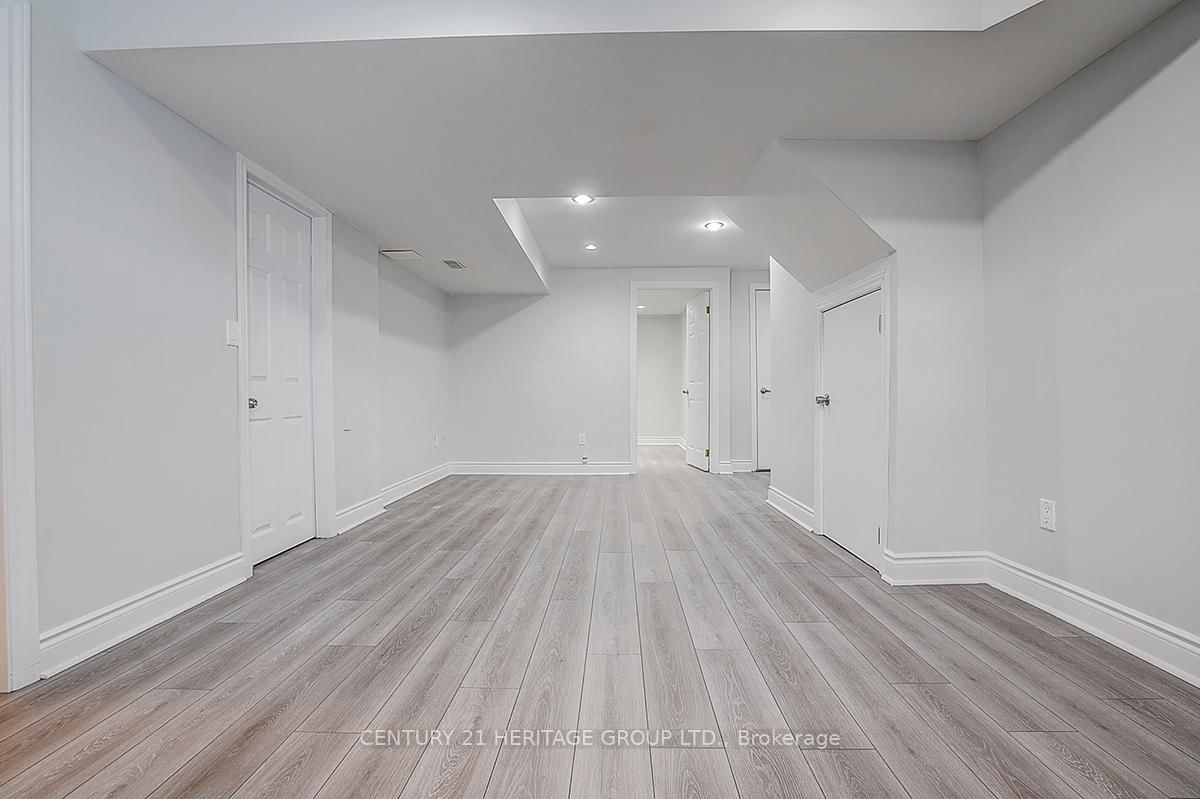 Semi-Detached House for sale at 110 Dunoon Drive, Vaughan, Ontario, L6A 1Z2 - Maple - MLS: N13004152