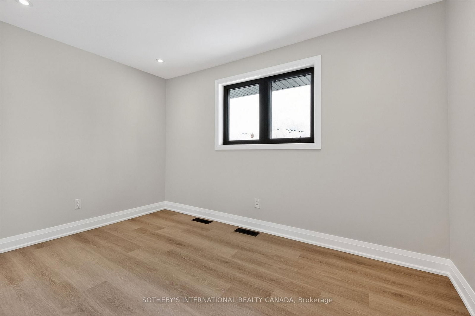 33 Lancer Drive - Photo 13