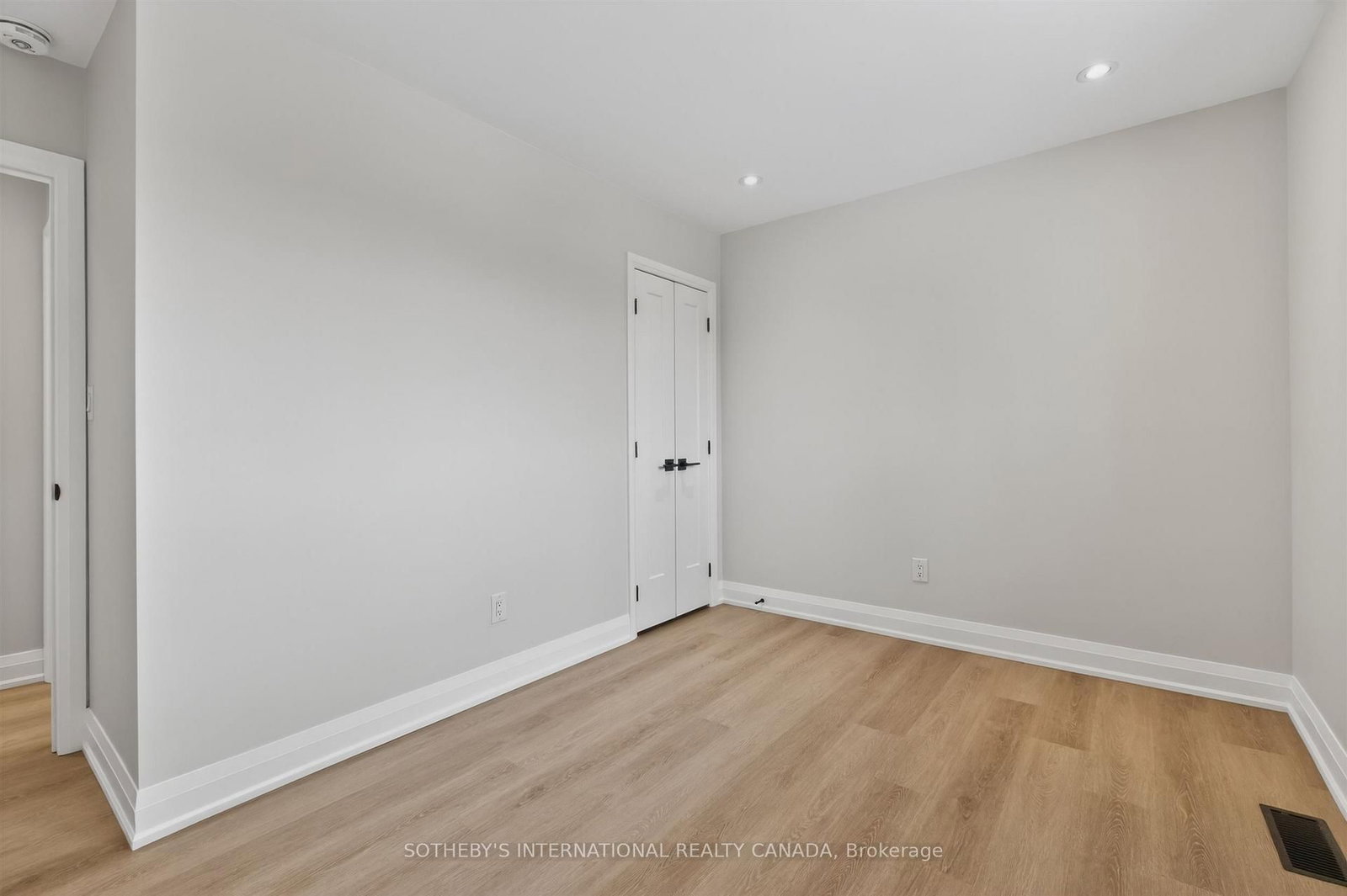 33 Lancer Drive - Photo 15