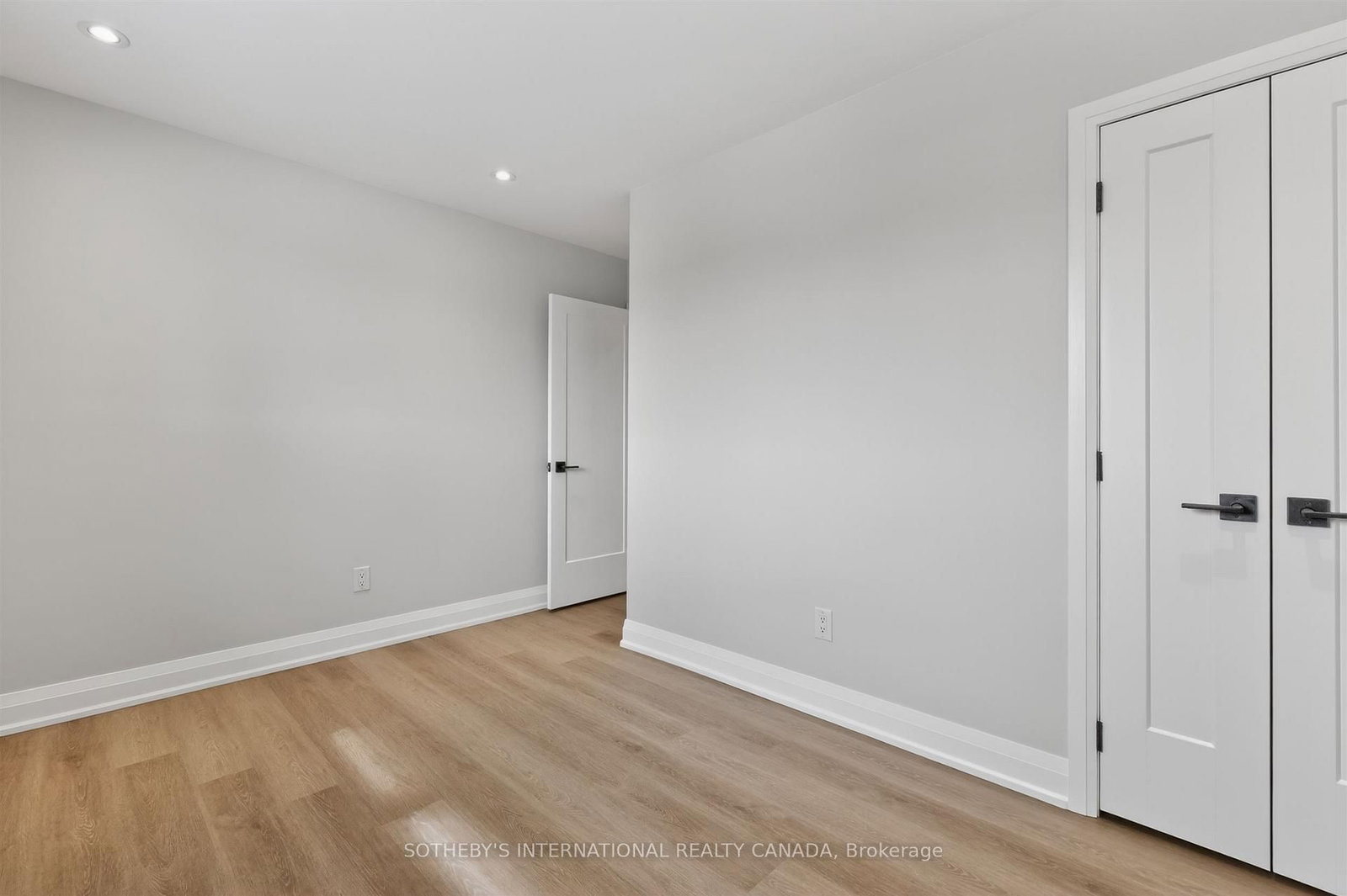 33 Lancer Drive - Photo 16