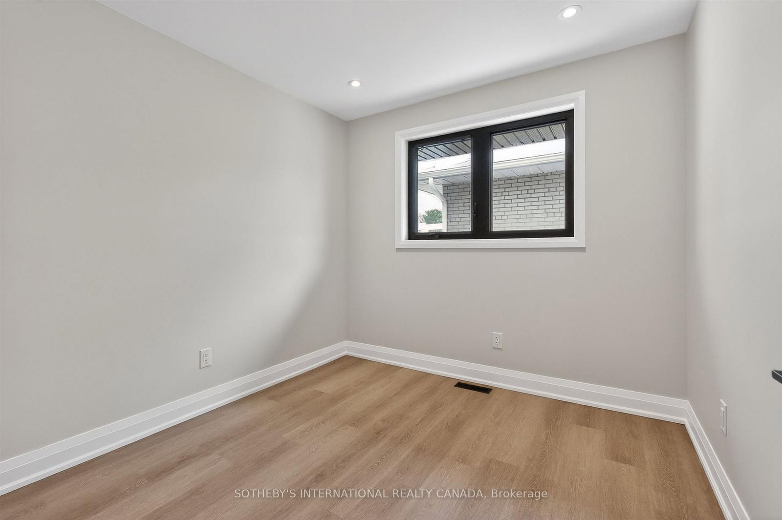 33 Lancer Drive - Photo 17