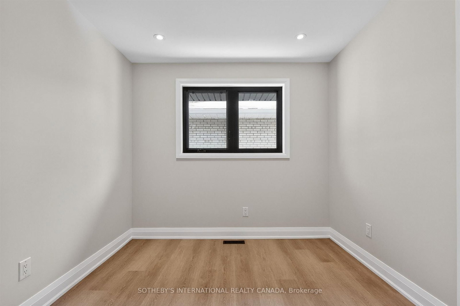 33 Lancer Drive - Photo 18