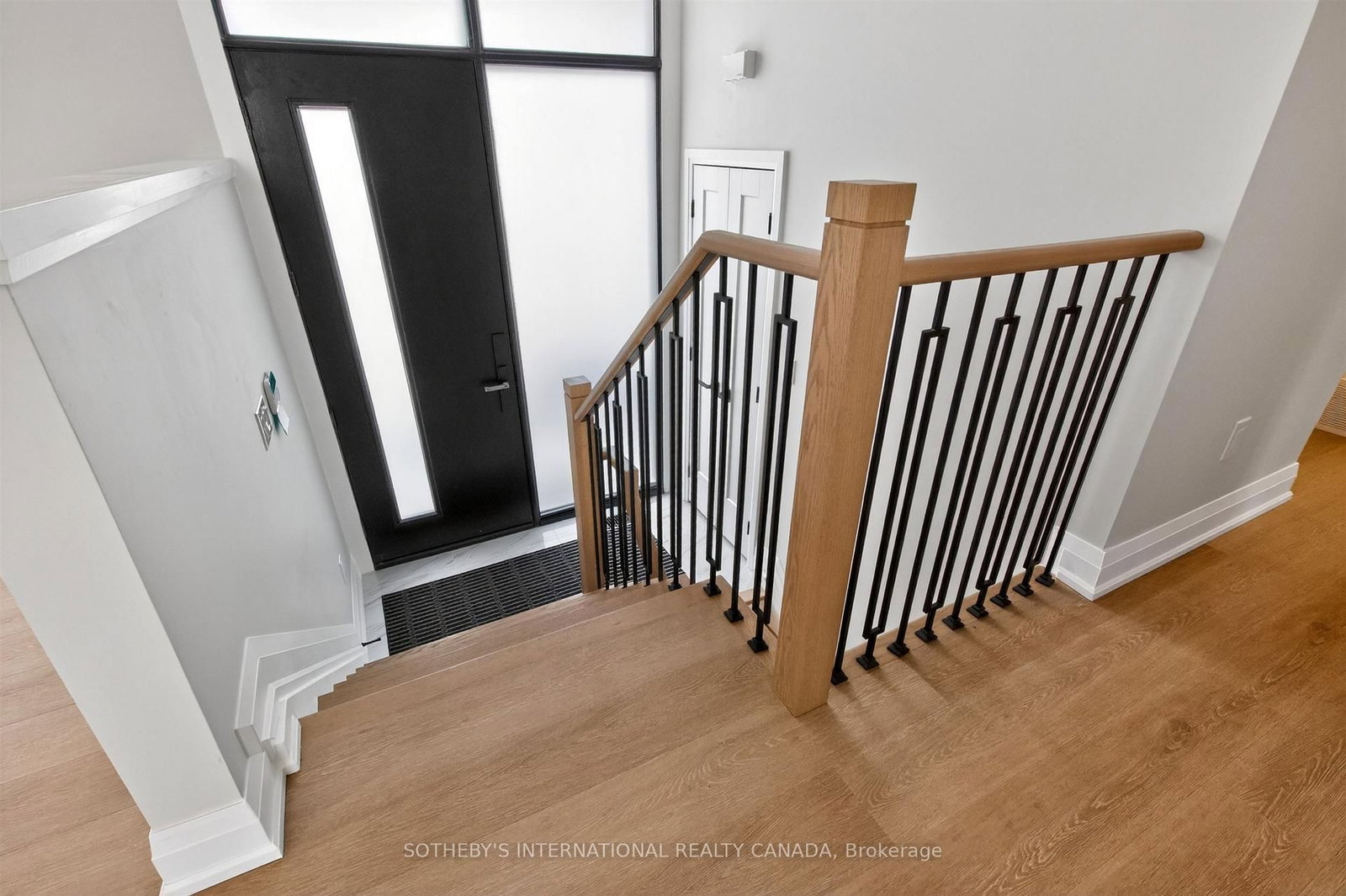 33 Lancer Drive - Photo 3