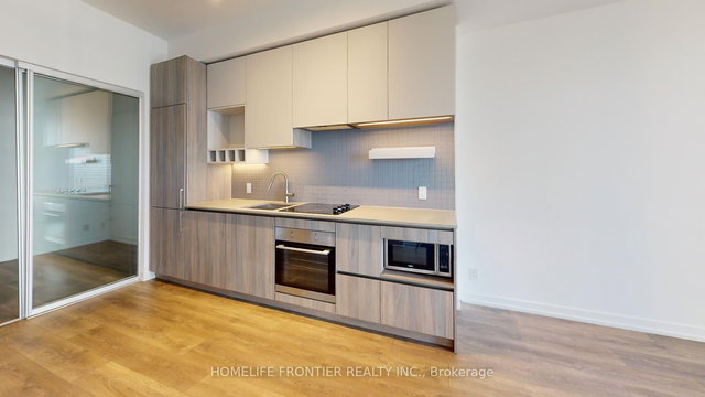 2105 - 950 Portage Parkway