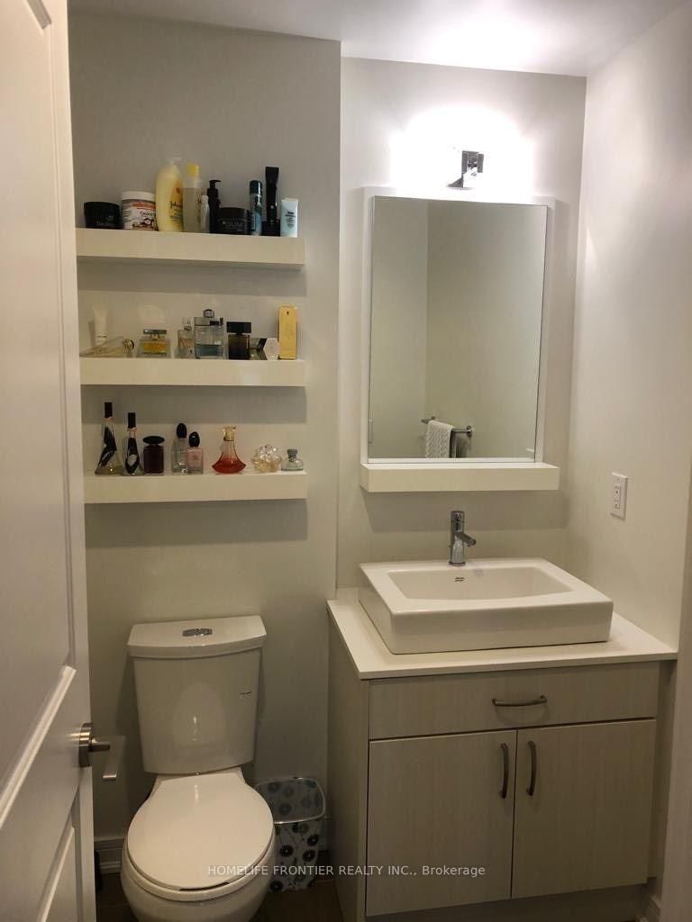 9201 Yonge Street, Unit 305 - Photo 13