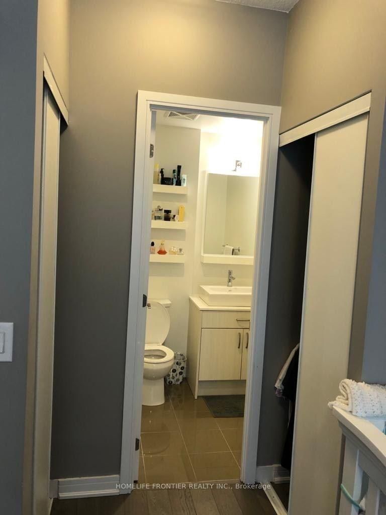 9201 Yonge Street, Unit 305 - Photo 15