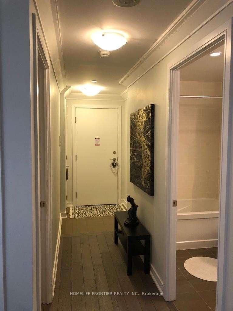 9201 Yonge Street, Unit 305 - Photo 2