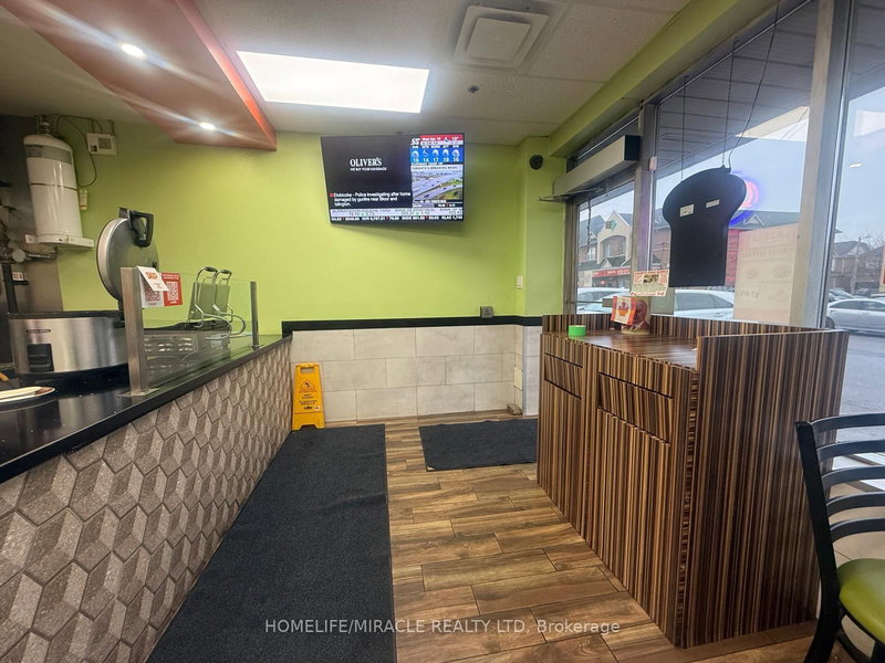 28 - 9699 Jane St, Vaughan, L6A 3R4 | Image 2