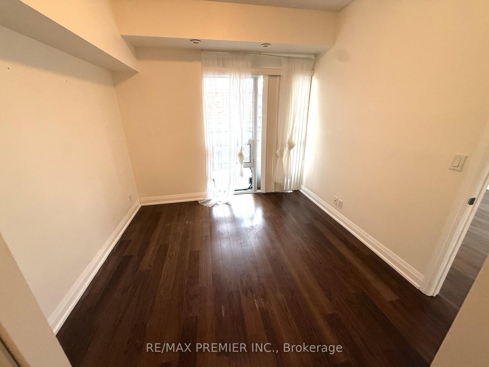 83 Woodbridge Avenue, Unit 406 - Photo 10