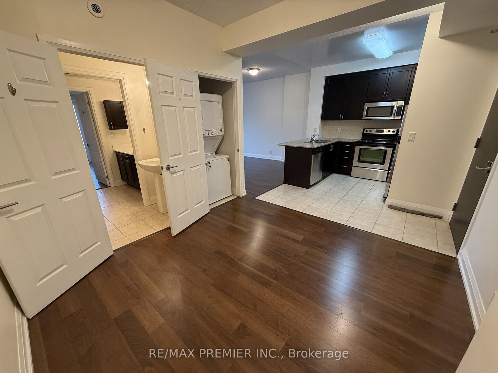 83 Woodbridge Avenue, Unit 406 - Photo 4