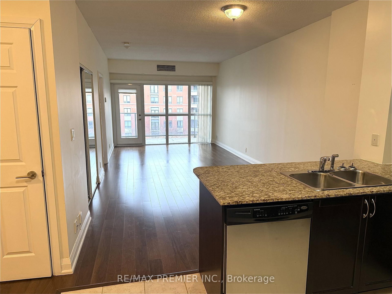 83 Woodbridge Avenue, Unit 406 - Photo 6