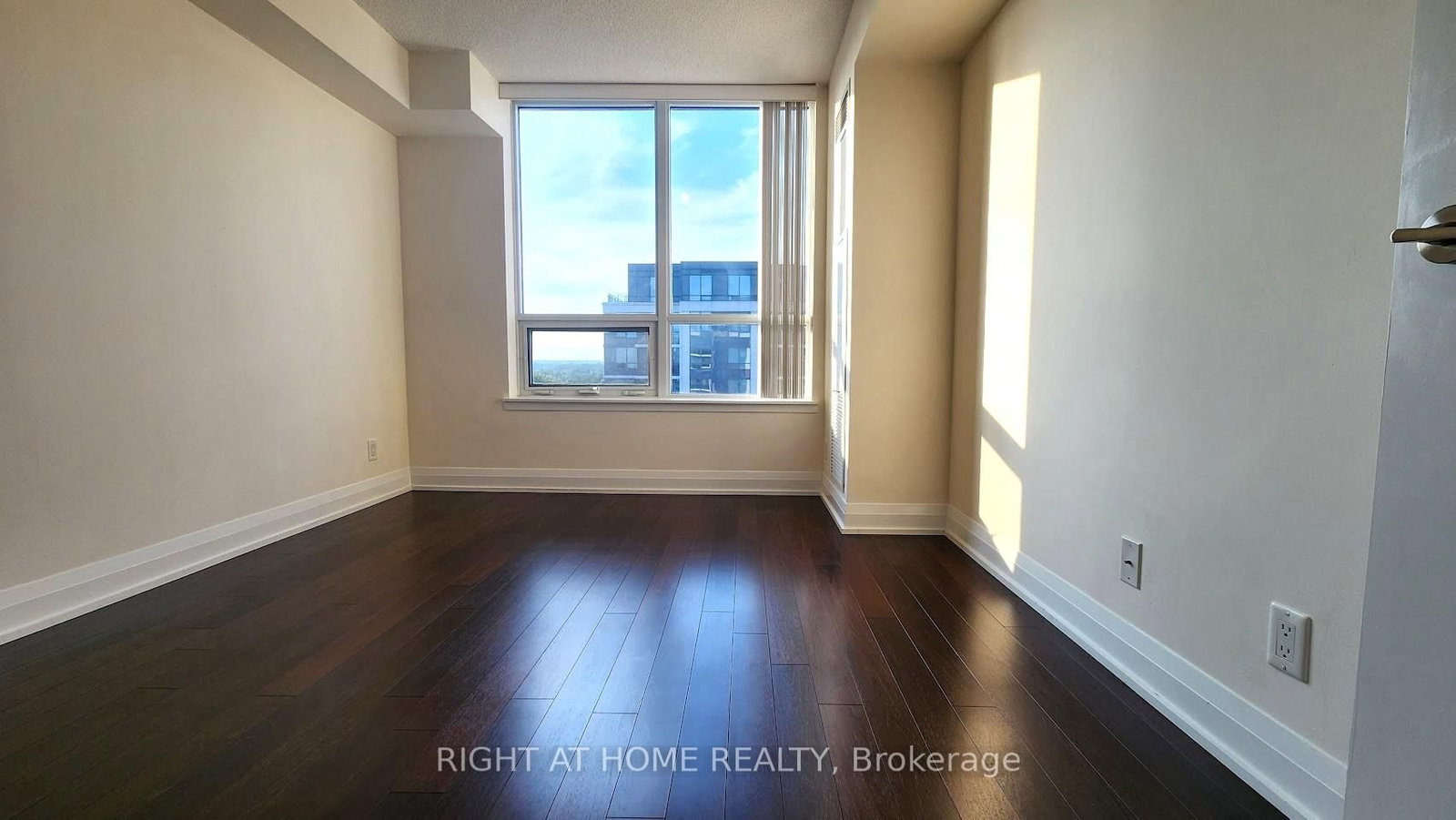 372 Highway 7 Street E, Unit 915 - Photo 11