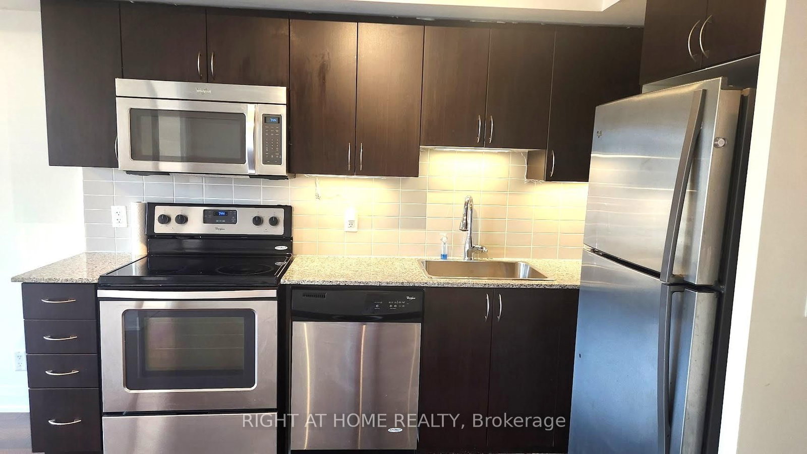 372 Highway 7 Street E, Unit 915 - Photo 3