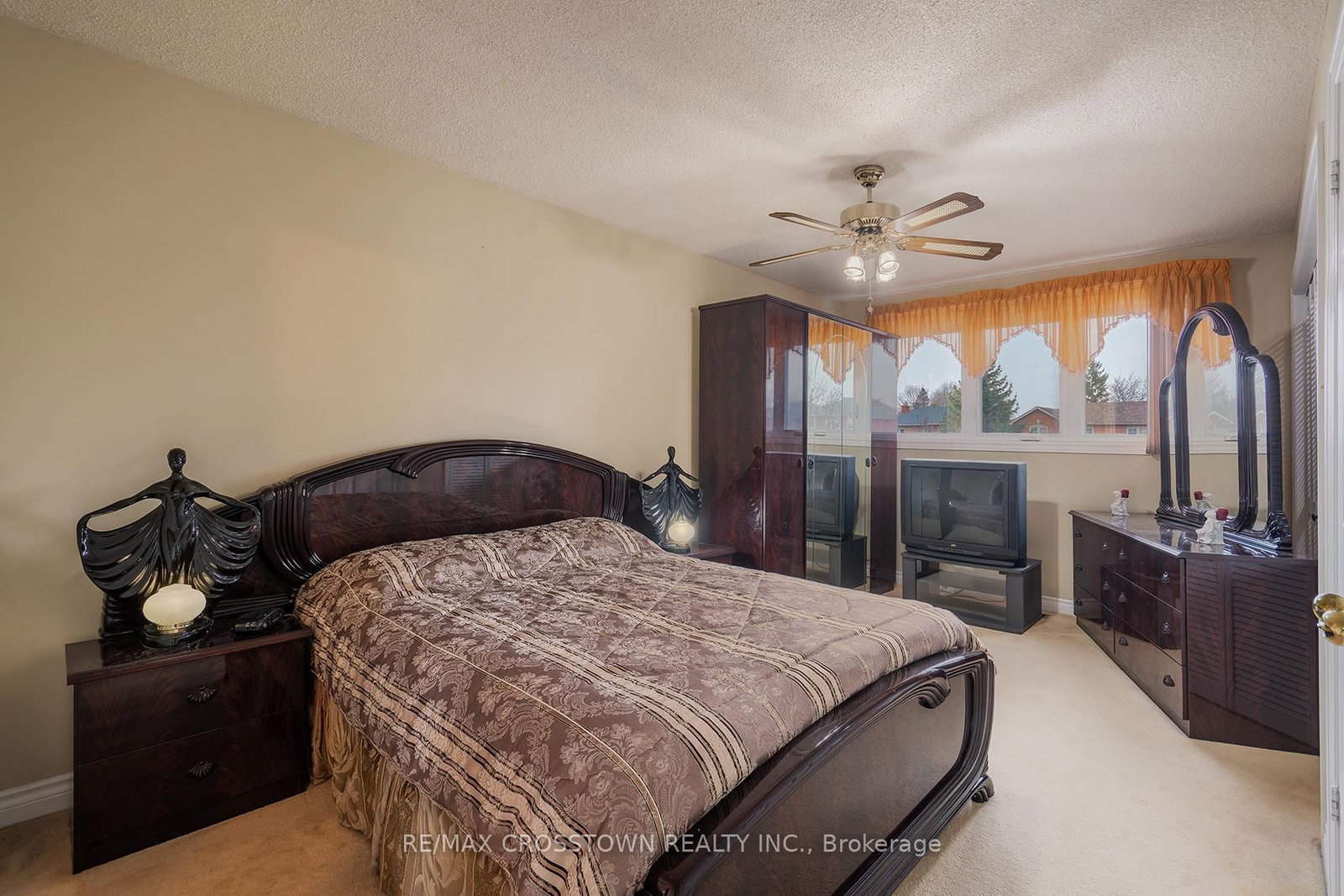 Detached House for sale at 119 Fieldgate Drive, Vaughan, Ontario, L6A 1K5 - Maple - MLS: N13004776