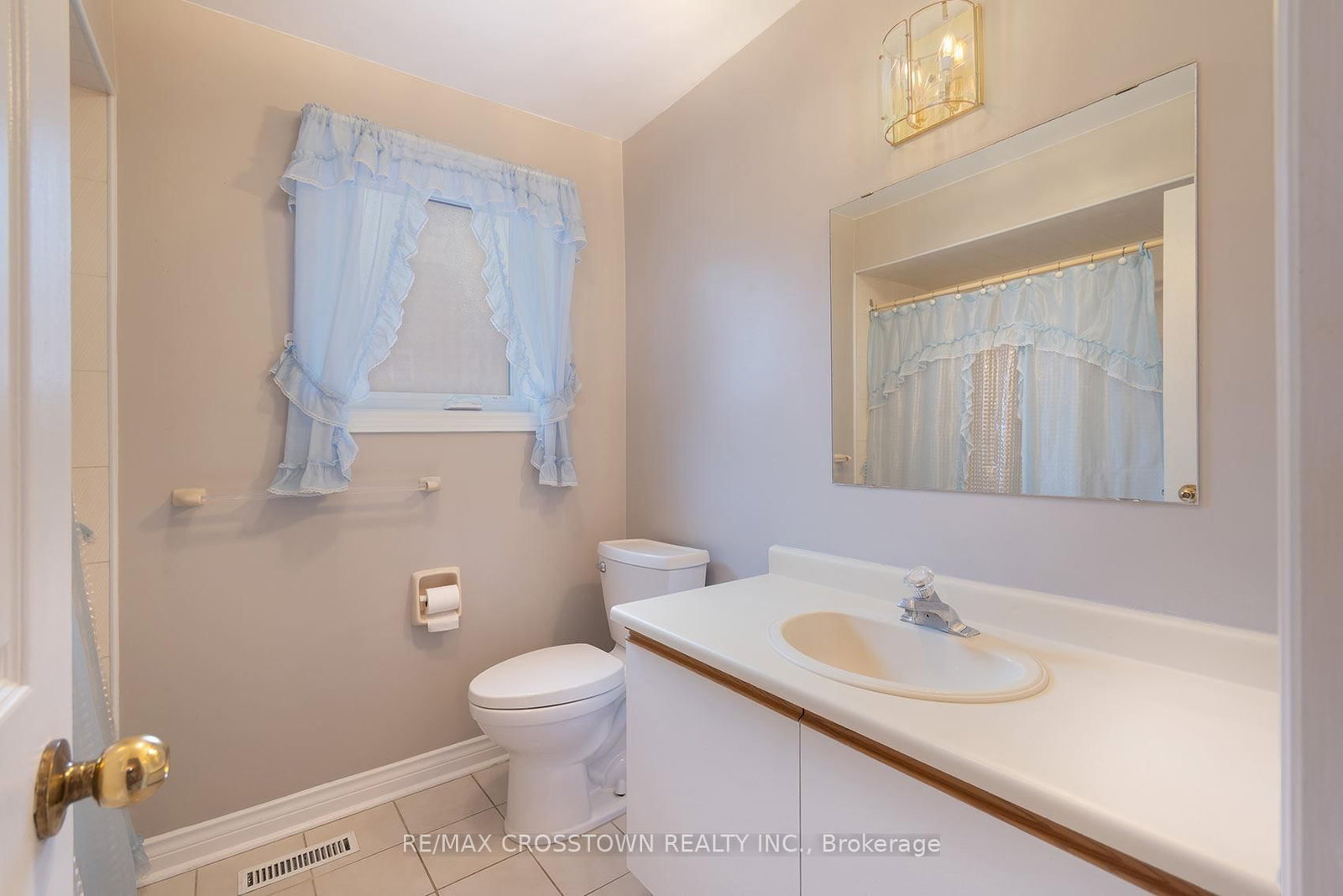 Detached House for sale at 119 Fieldgate Drive, Vaughan, Ontario, L6A 1K5 - Maple - MLS: N13004776