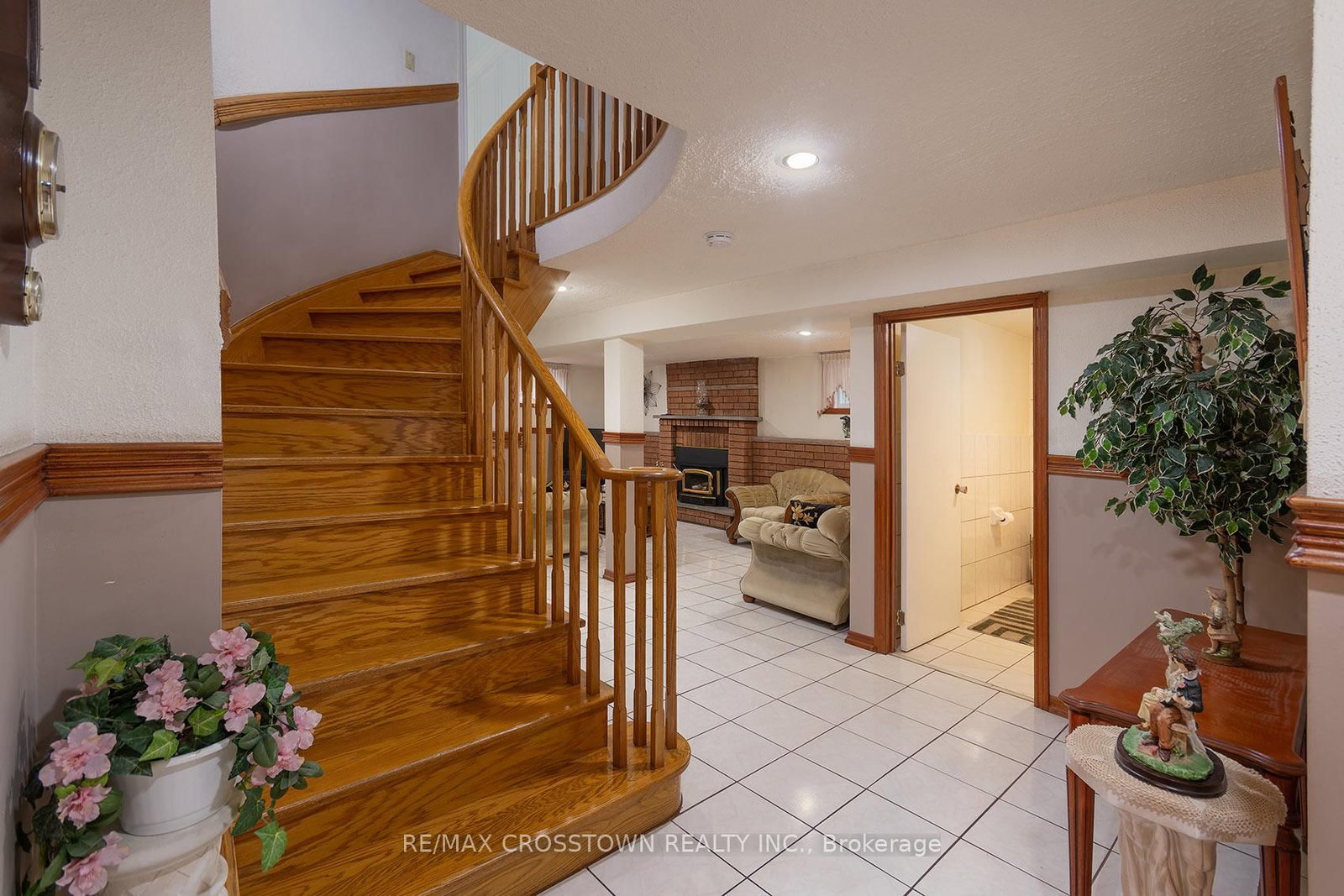 Detached House for sale at 119 Fieldgate Drive, Vaughan, Ontario, L6A 1K5 - Maple - MLS: N13004776