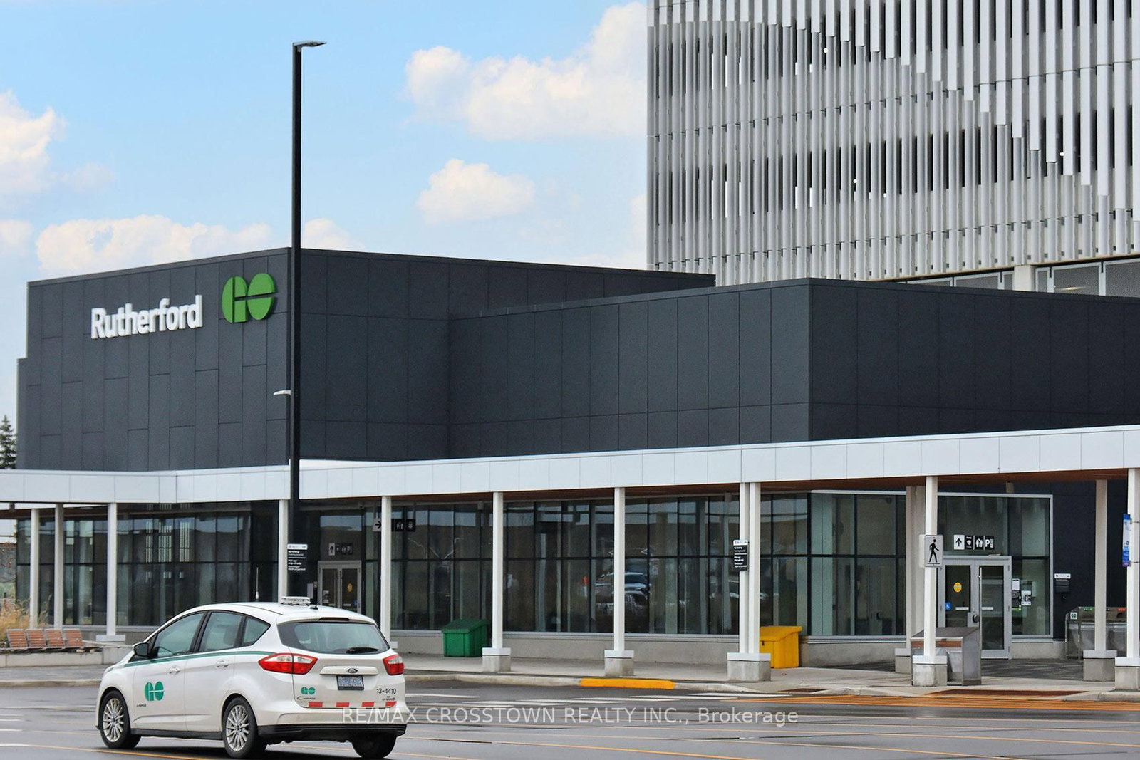 Detached House for sale at 119 Fieldgate Drive, Vaughan, Ontario, L6A 1K5 - Maple - MLS: N13004776