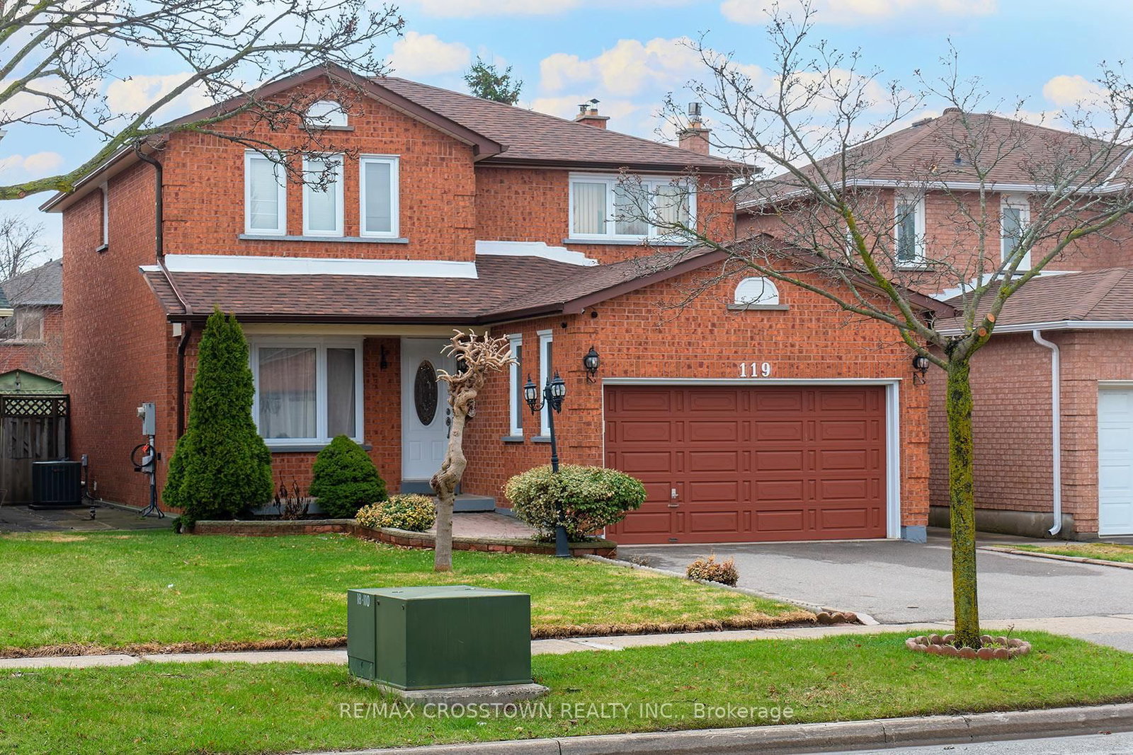 Detached House for sale at 119 Fieldgate Drive, Vaughan, Ontario, L6A 1K5 - Maple - MLS: N13004776