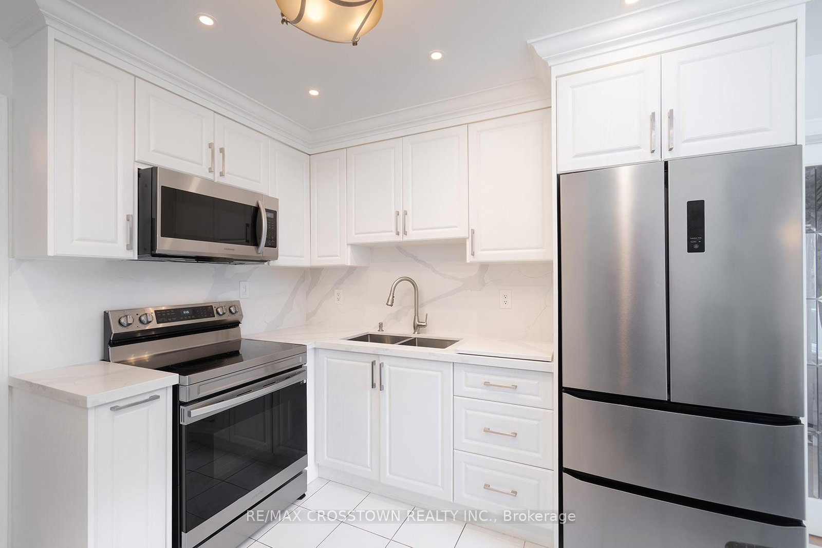 Detached House for sale at 119 Fieldgate Drive, Vaughan, Ontario, L6A 1K5 - Maple - MLS: N13004776