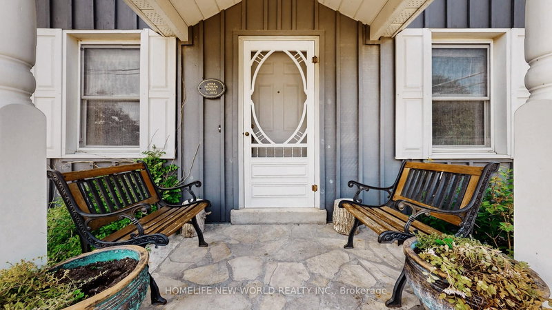 18770 Leslie St, East Gwillimbury, L0G 1V0 | Image 3