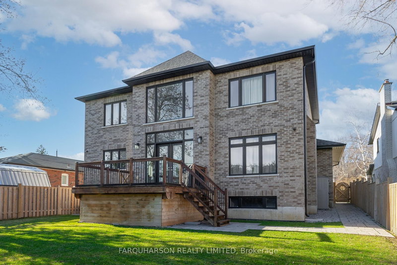 106 Maytree Ave, Whitchurch-Stouffville, L4A 1G2 | Image 2