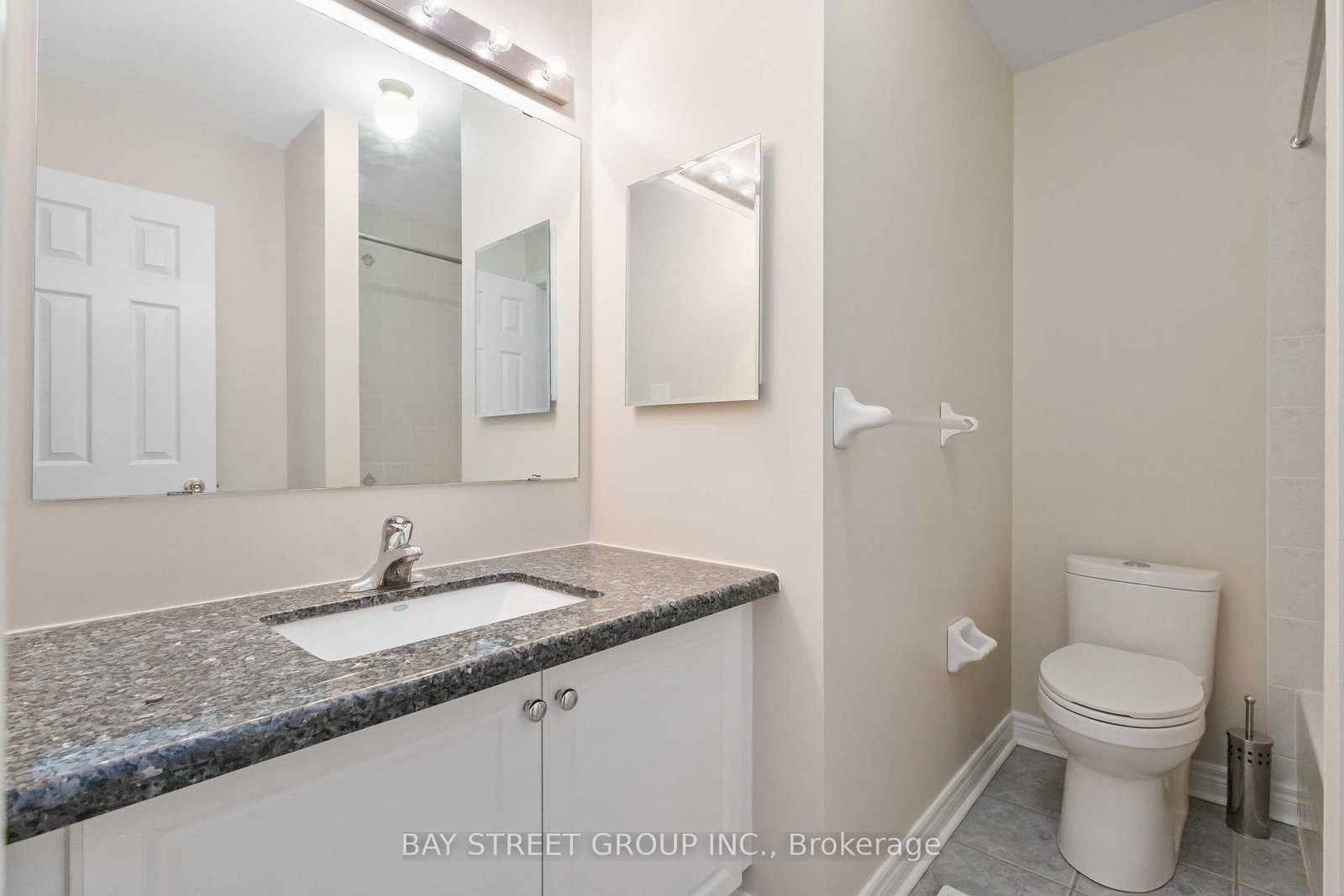 Townhouse for sale at 25 Maple Ridge Crescent, Markham, Ontario, L6E 1V3 - Greensborough - MLS: N13004972