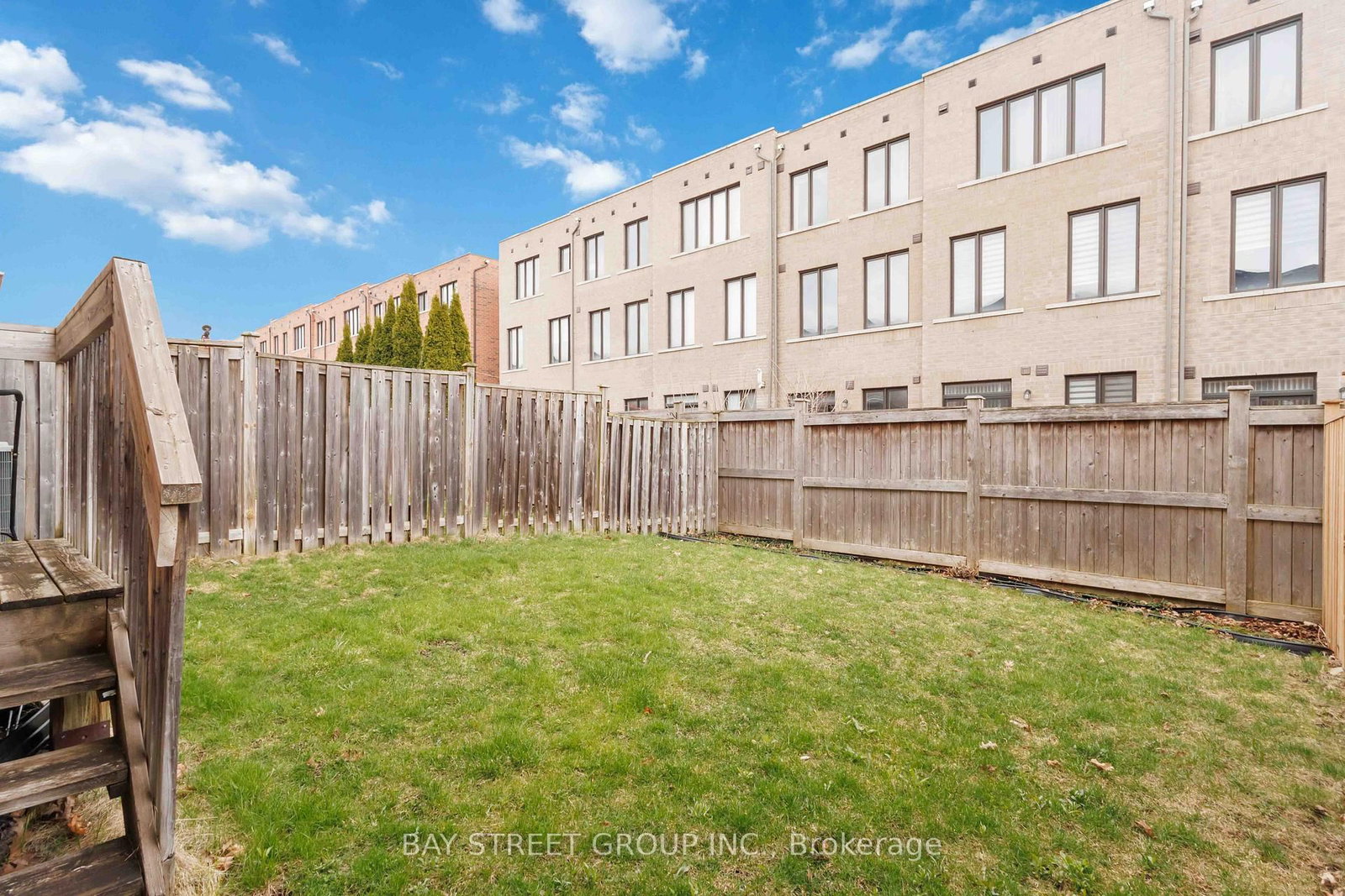 Townhouse for sale at 25 Maple Ridge Crescent, Markham, Ontario, L6E 1V3 - Greensborough - MLS: N13004972