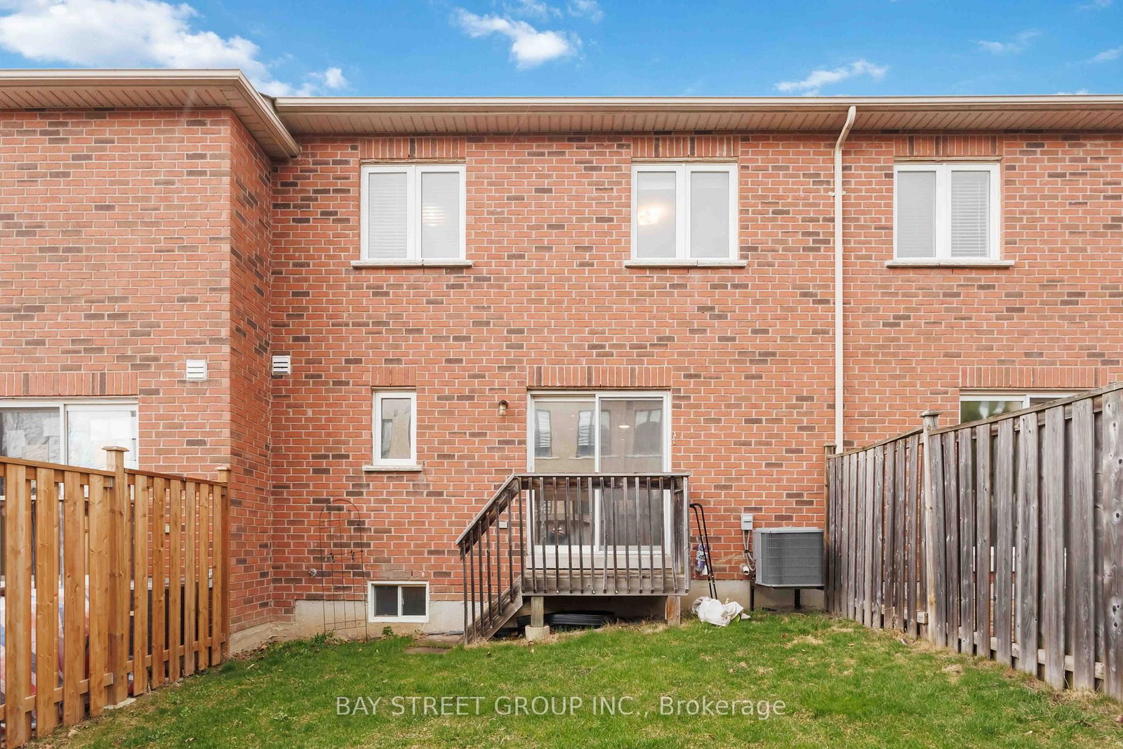 Townhouse for sale at 25 Maple Ridge Crescent, Markham, Ontario, L6E 1V3 - Greensborough - MLS: N13004972