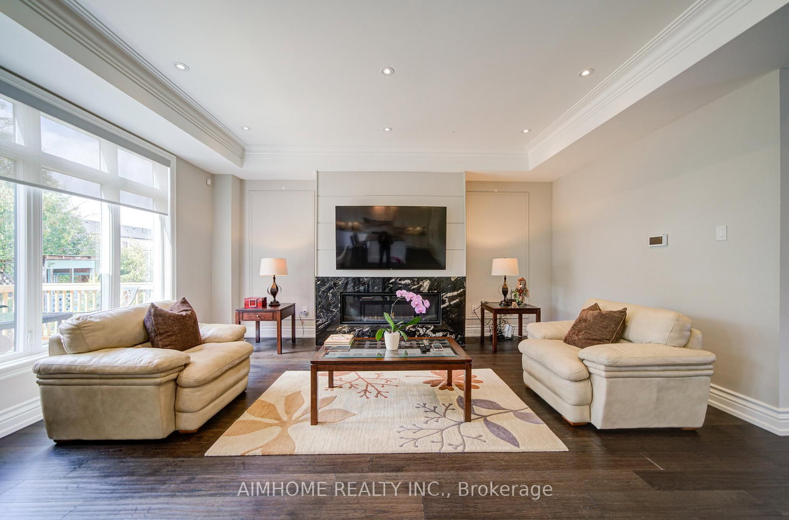 Detached House for sale at 212 Sussex Avenue, Richmond Hill, Ontario, L4C 2G2 - Harding - MLS: N13004998