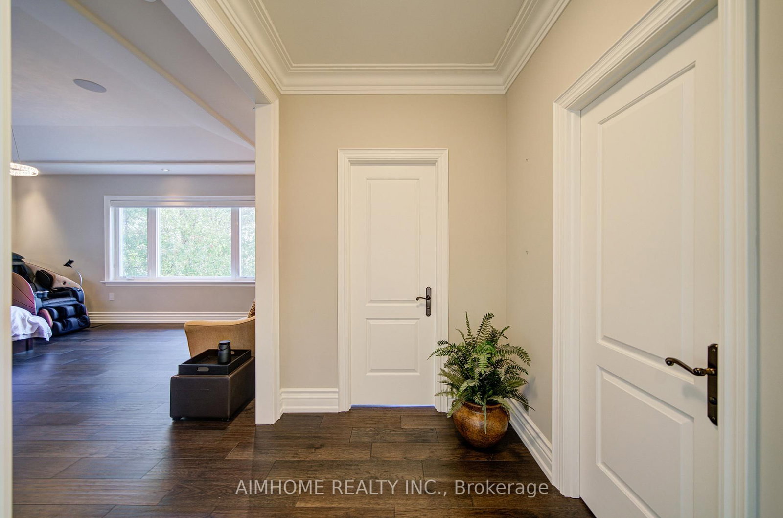 Detached House for sale at 212 Sussex Avenue, Richmond Hill, Ontario, L4C 2G2 - Harding - MLS: N13004998