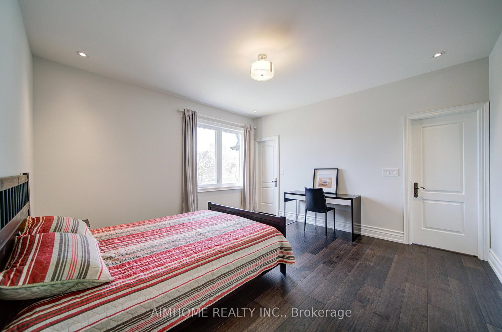 Detached House for sale at 212 Sussex Avenue, Richmond Hill, Ontario, L4C 2G2 - Harding - MLS: N13004998