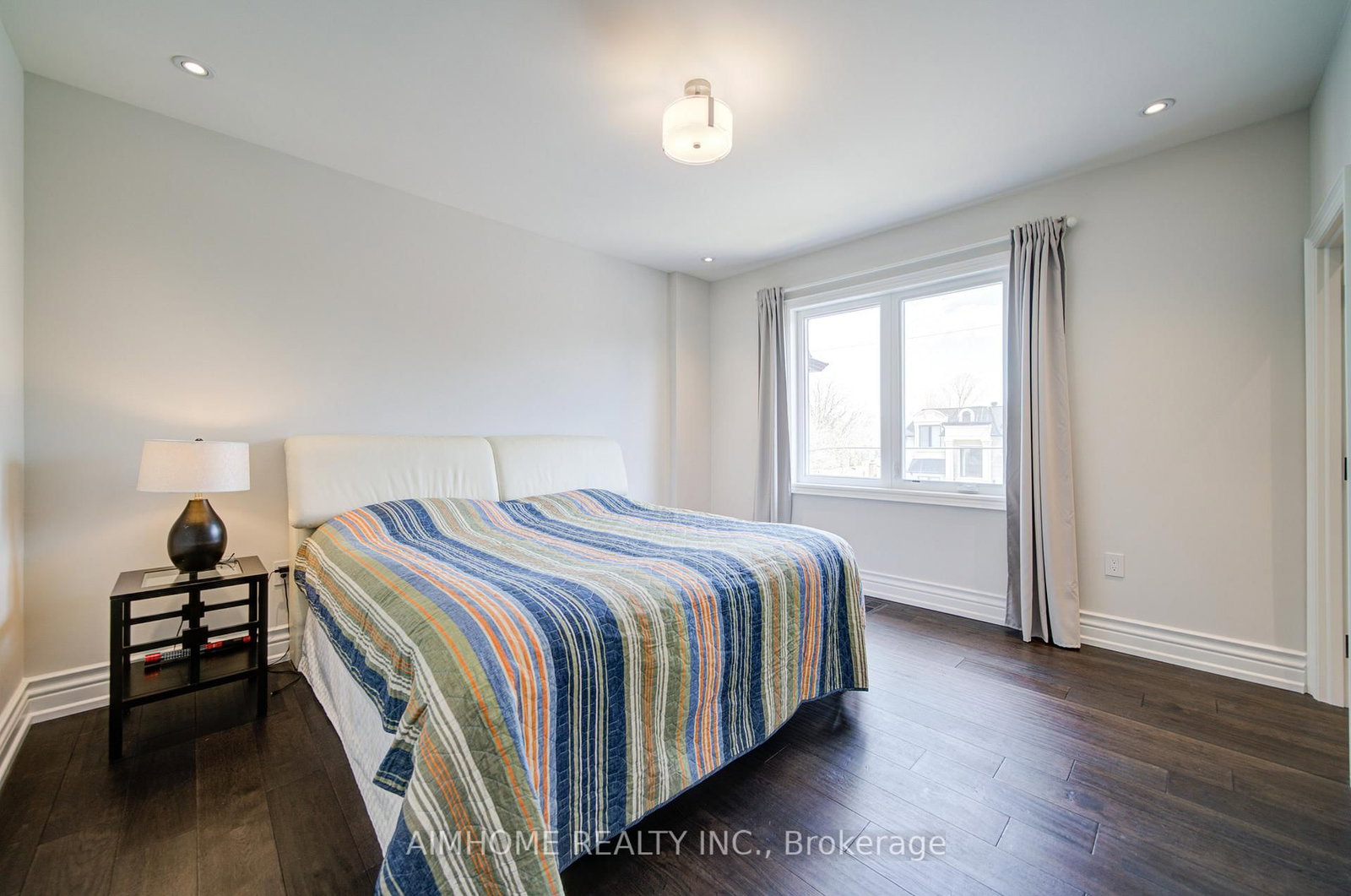 Detached House for sale at 212 Sussex Avenue, Richmond Hill, Ontario, L4C 2G2 - Harding - MLS: N13004998