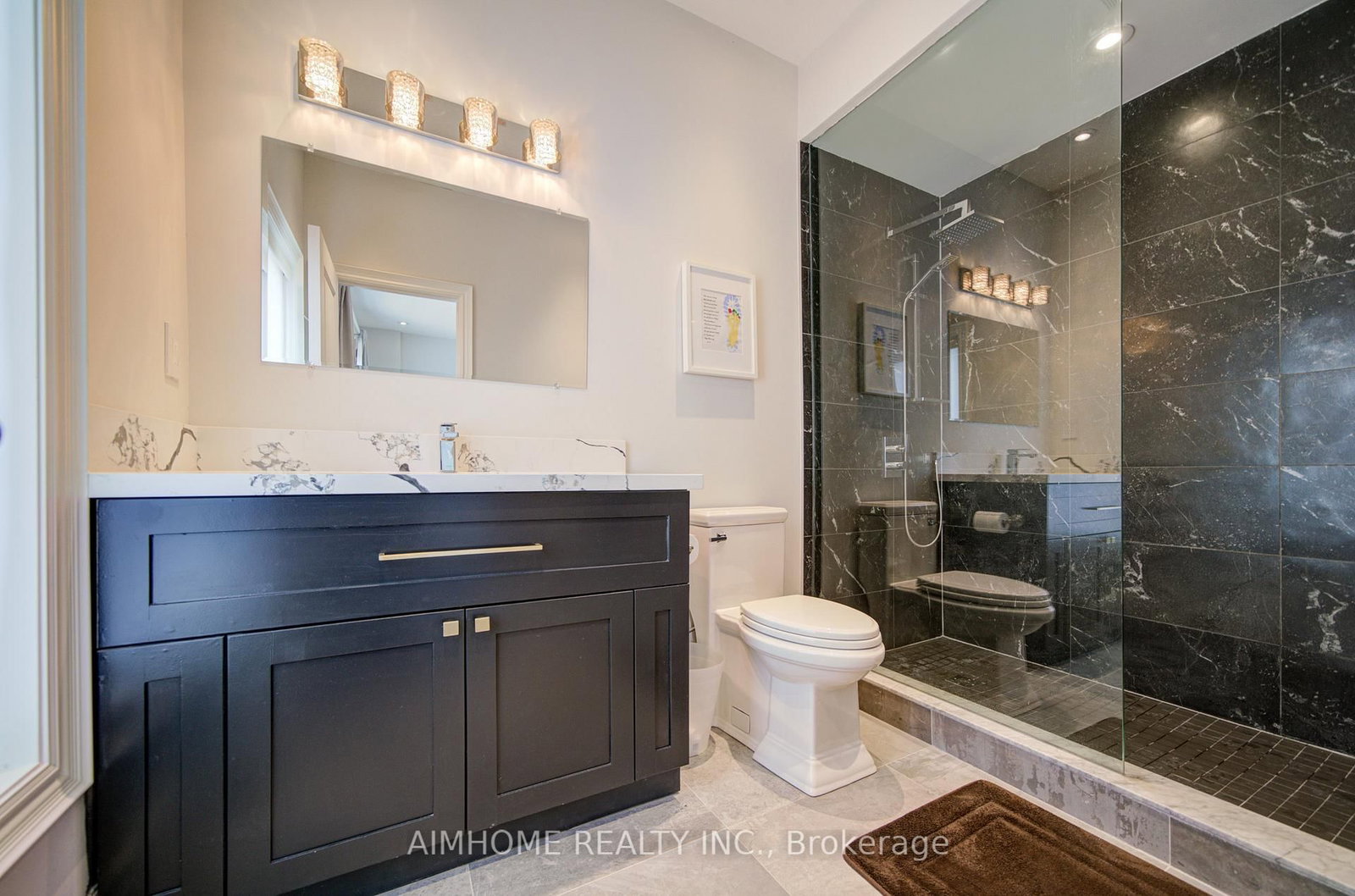 Detached House for sale at 212 Sussex Avenue, Richmond Hill, Ontario, L4C 2G2 - Harding - MLS: N13004998