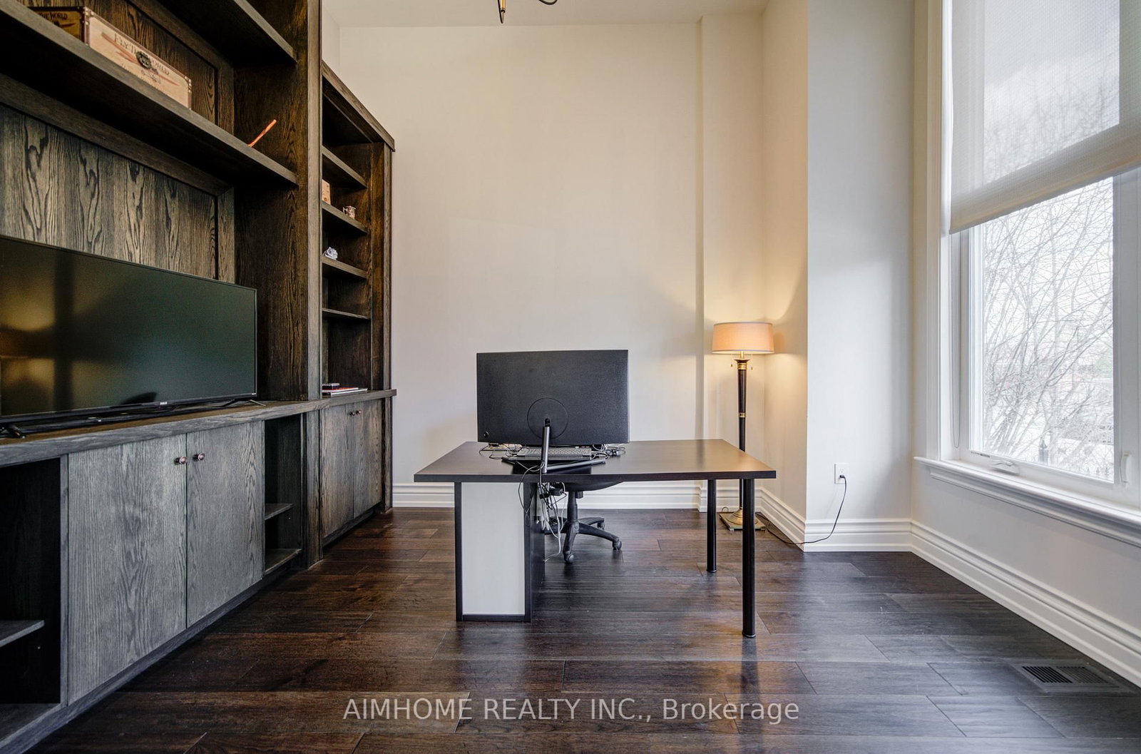 Detached House for sale at 212 Sussex Avenue, Richmond Hill, Ontario, L4C 2G2 - Harding - MLS: N13004998