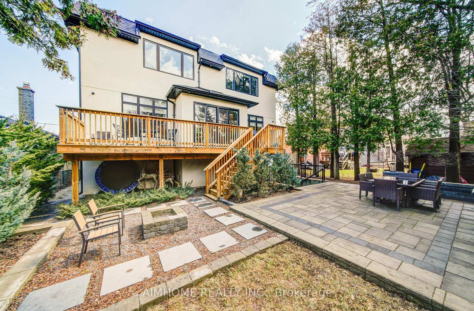 Detached House for sale at 212 Sussex Avenue, Richmond Hill, Ontario, L4C 2G2 - Harding - MLS: N13004998