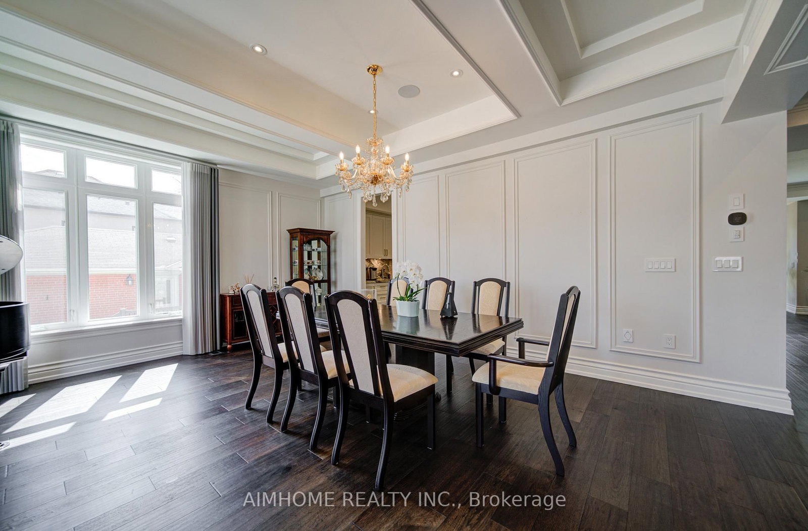 Detached House for sale at 212 Sussex Avenue, Richmond Hill, Ontario, L4C 2G2 - Harding - MLS: N13004998