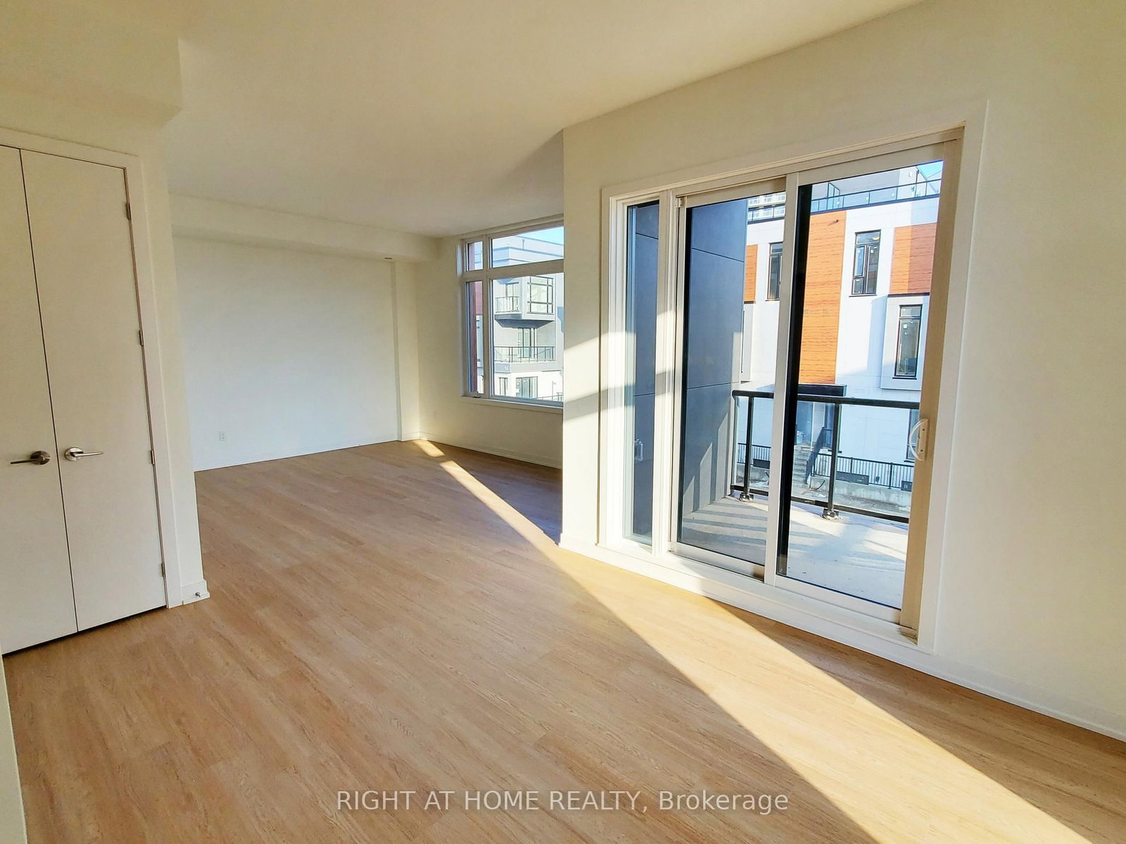 15 David Eyer Road, Unit 1411 - Photo 13