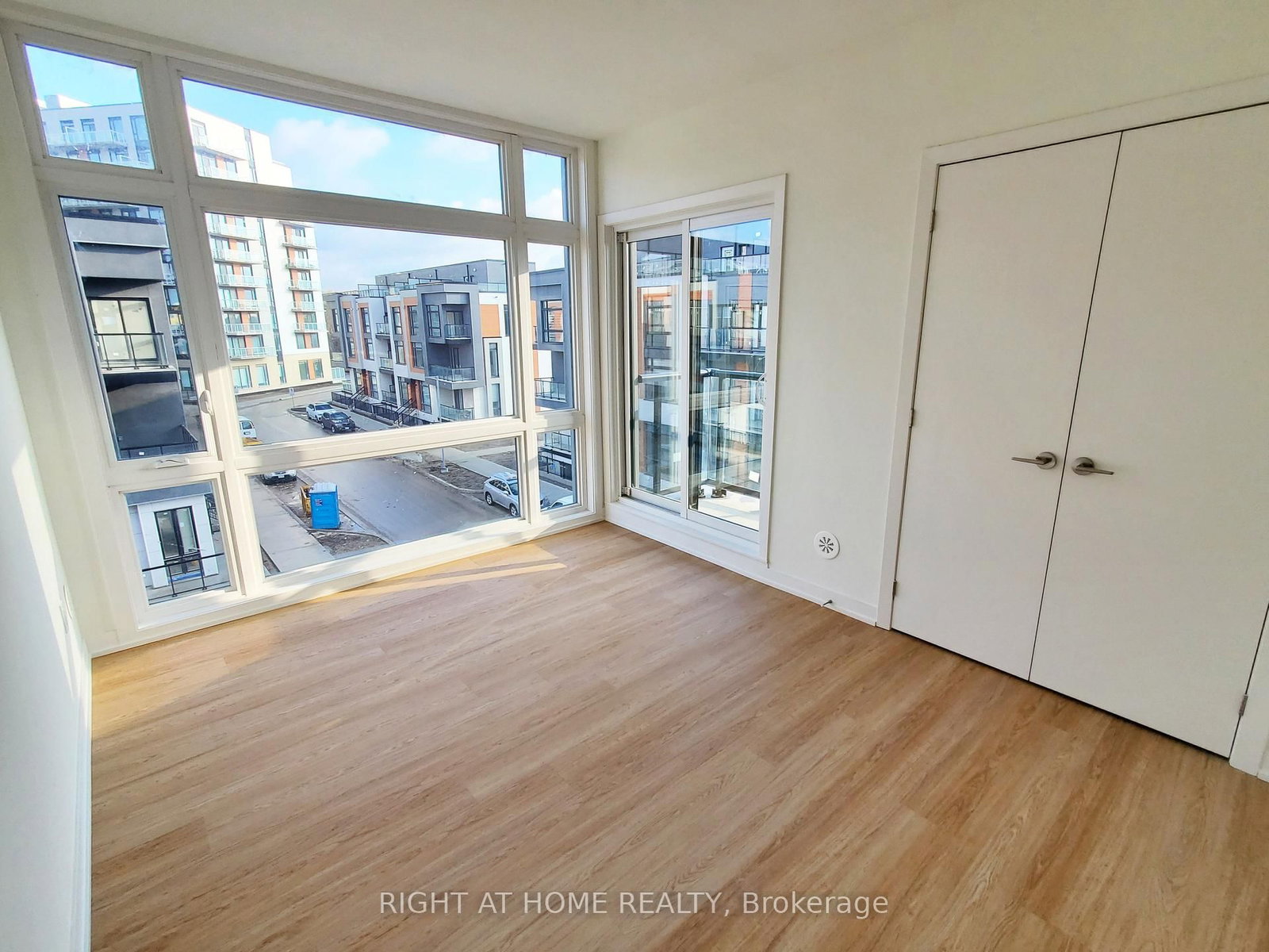 15 David Eyer Road, Unit 1411 - Photo 16